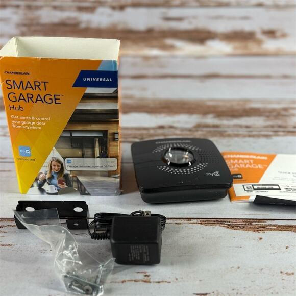 Chamberlain Smart Garage Hub Wi-Fi Alexa Compatible Black - Picture 1 of 3